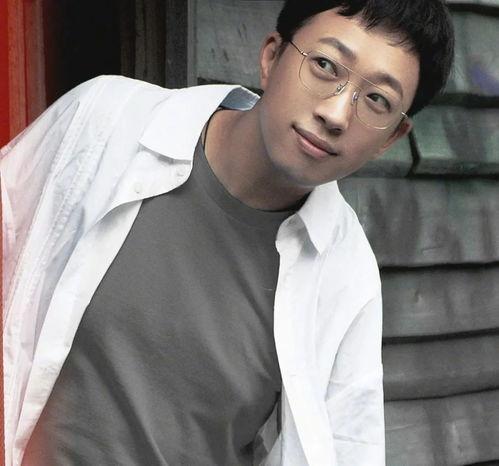 娱乐吃瓜君彭冠英,娱乐吃瓜界的风云人物 第1张 娱乐吃瓜君彭冠英,娱乐吃瓜界的风云人物 第1张